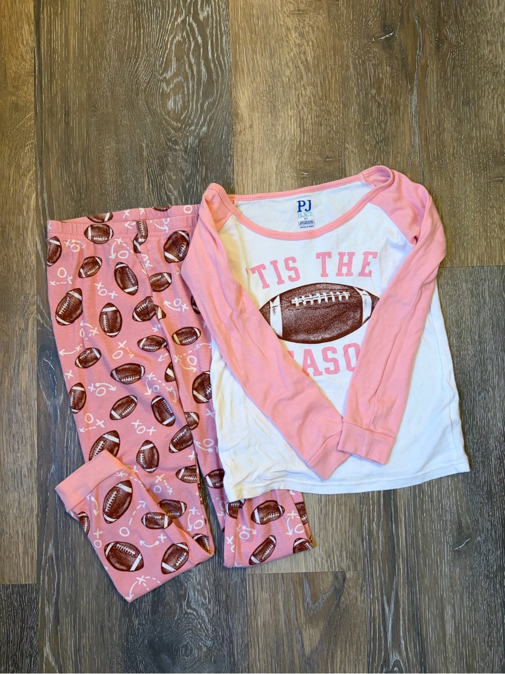 Girls Tis the Season football pajamas size 5T 100% cotton